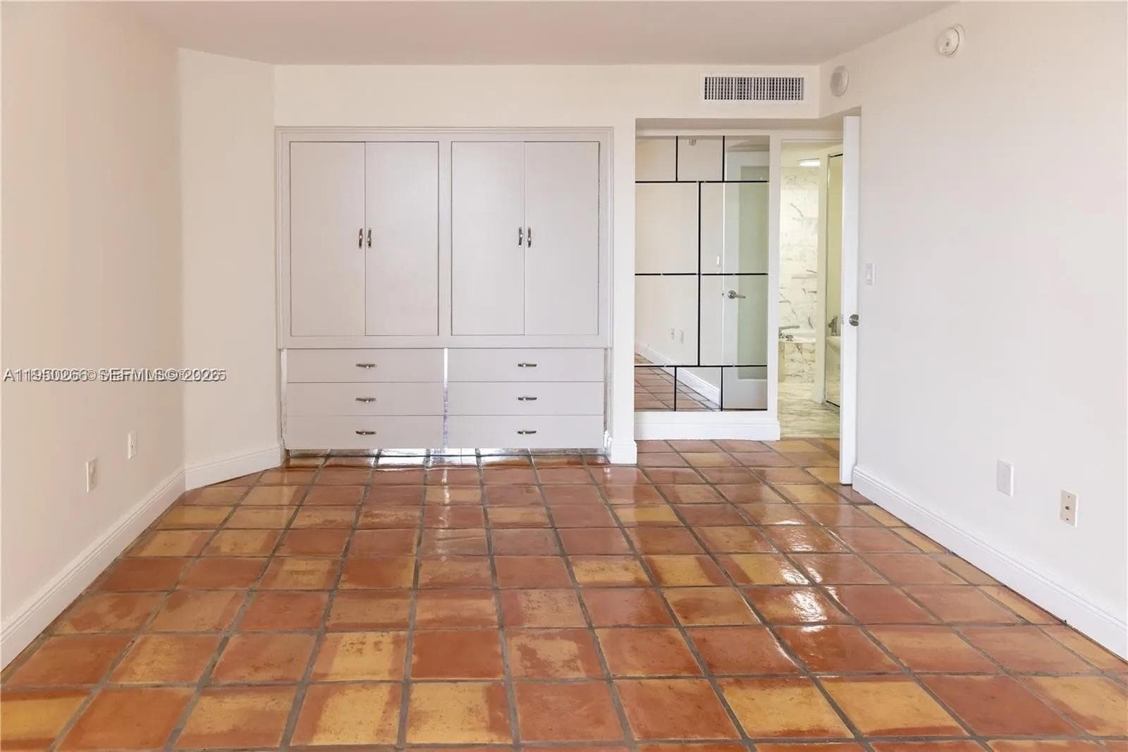 MAR DEL PLATA CONDO · #1101 in Miami Beach - Photo 21