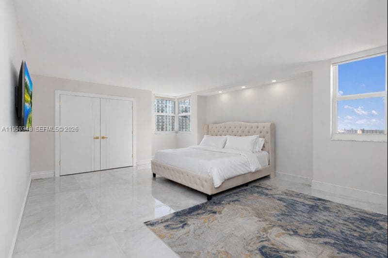 LA MER ESTATES WEST CONDO · #PH1 in Hallandale Beach - Photo 18