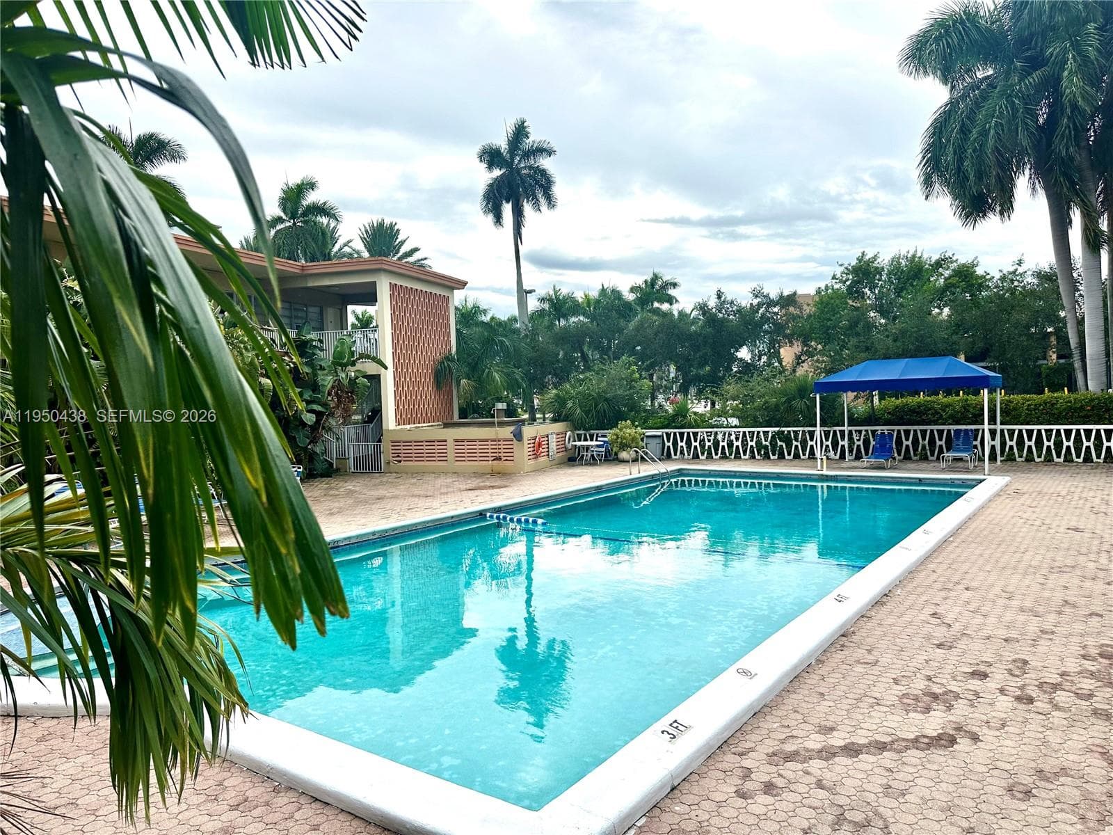 The Knights Inn · #2325 in Hallandale Beach - Photo 11