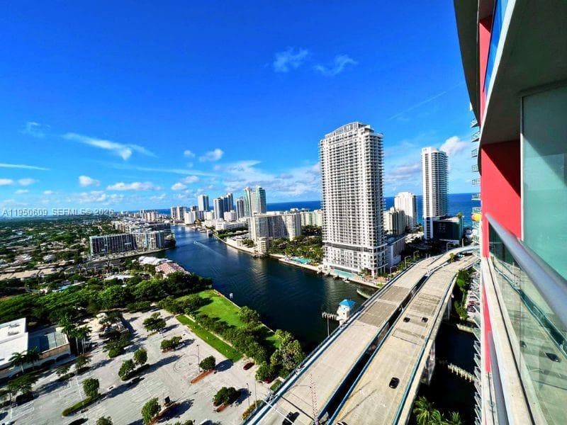 BEACHWALK RESORT · #R409 in Hallandale Beach - Photo 26