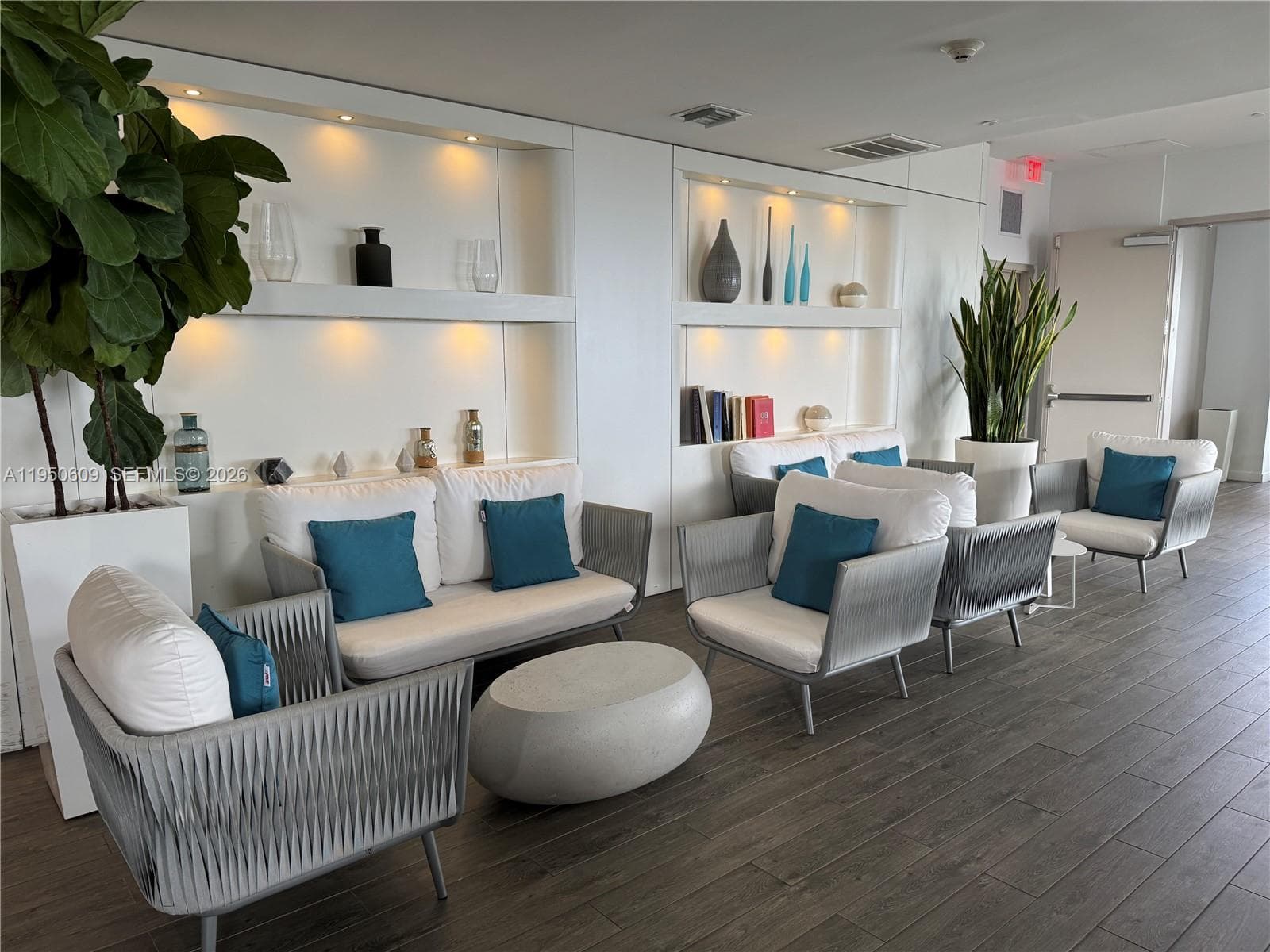 BEACHWALK RESORT · #R409 in Hallandale Beach - Photo 33