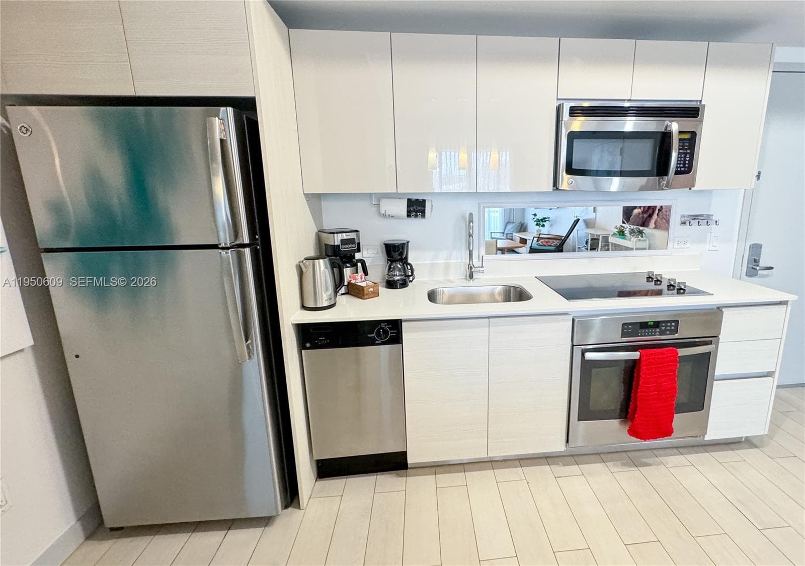 BEACHWALK RESORT · #R409 in Hallandale Beach - Photo 11
