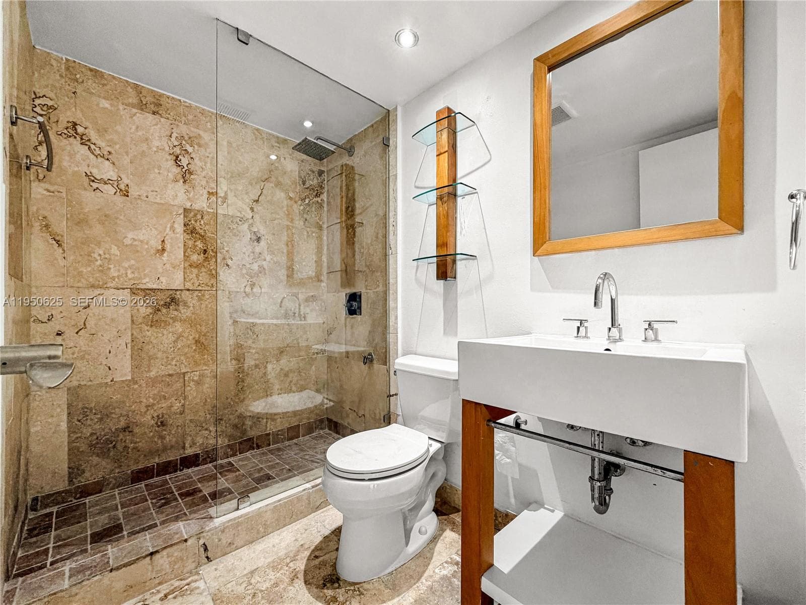 POINT BAY NORTH CONDO · #9 in Miami - Photo 15