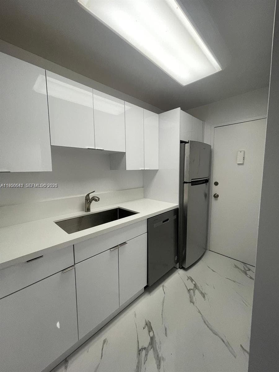 KENNEDY HOUSE CONDO · #2L in North Bay Village - Photo 7