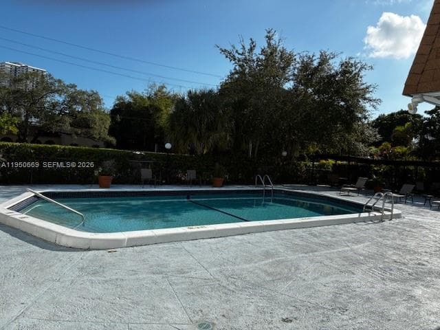 WOODSIDE APTS CONDO · #628 in North Miami Beach - Photo 3