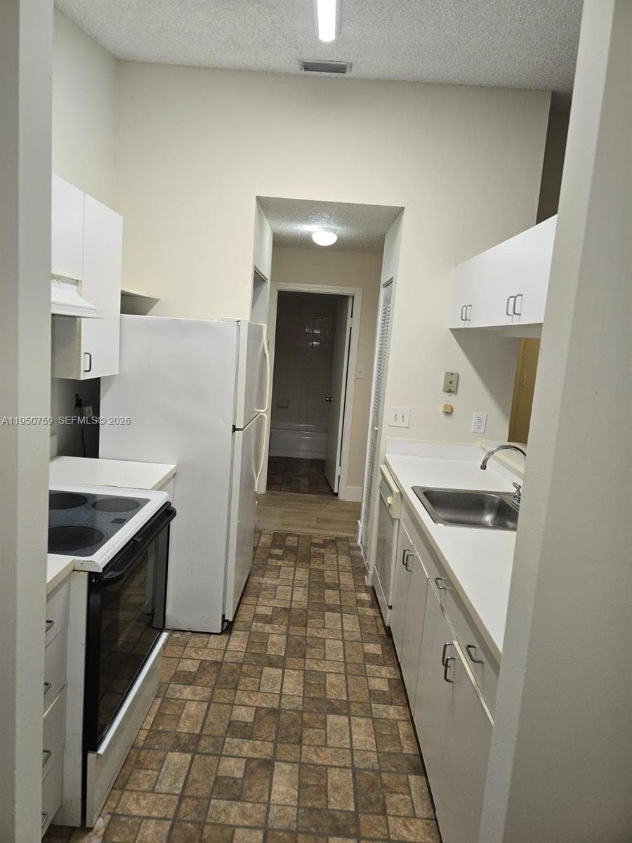 ROYAL PALM PLACE · #304 in Miami - Photo 4