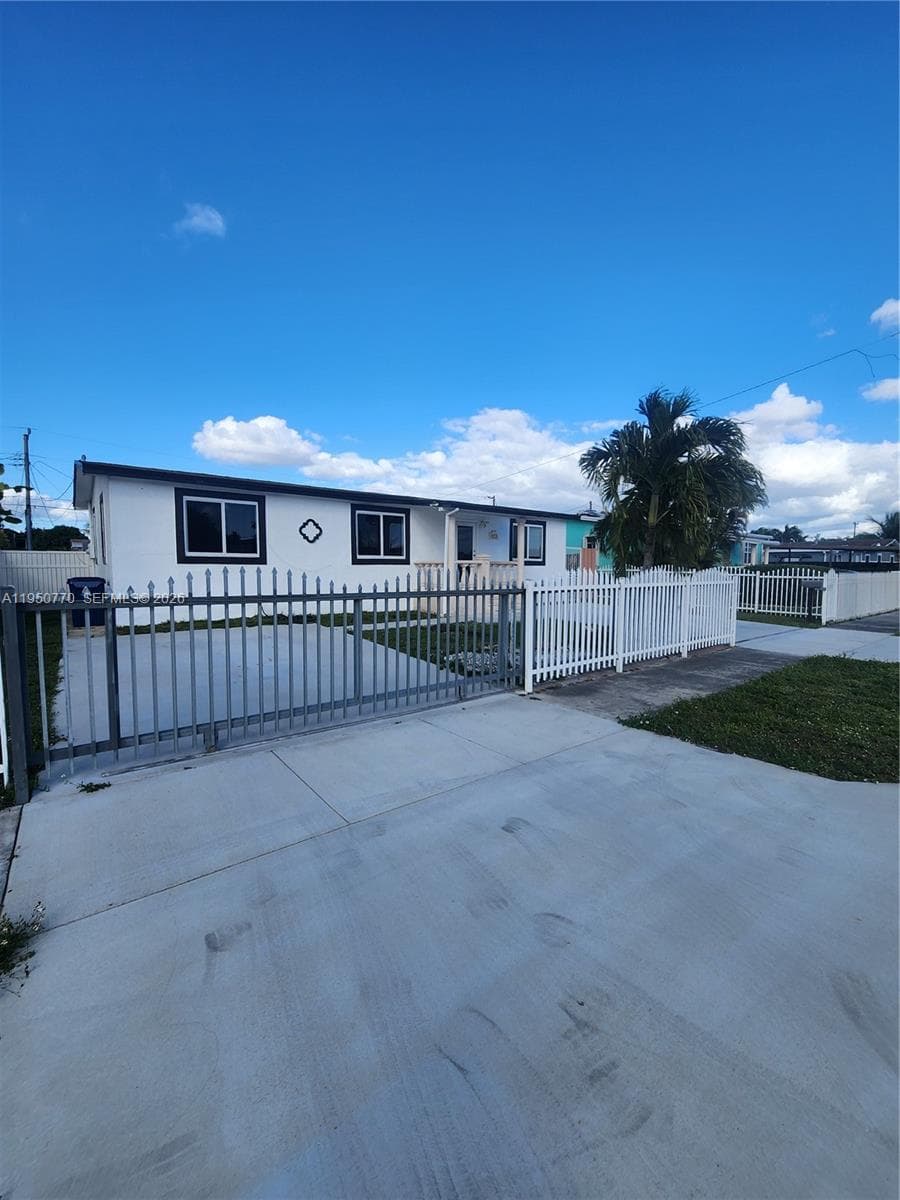 4221 NW 169th Ter photo 3
