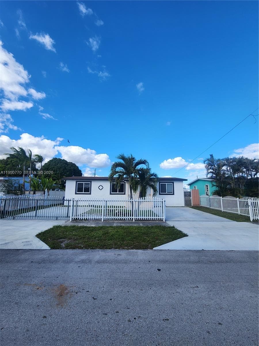 4221 NW 169th Ter photo 5