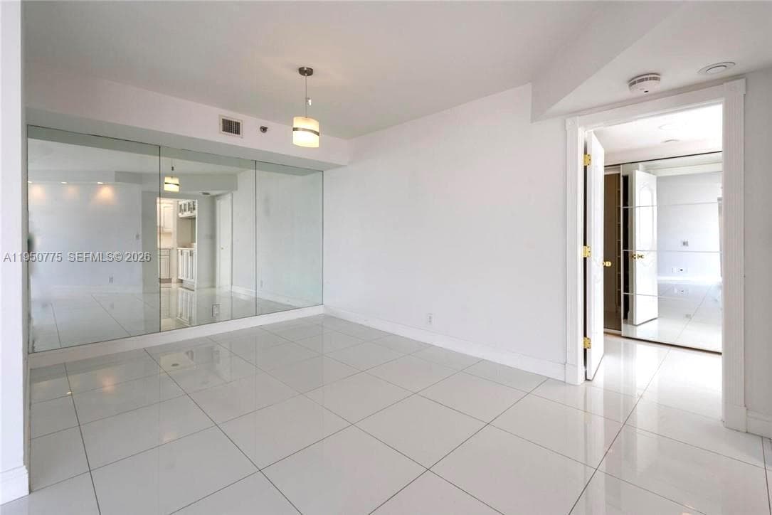 1000 ISL BLVD WILLIAMS IS · #2410 in Aventura - Photo 11