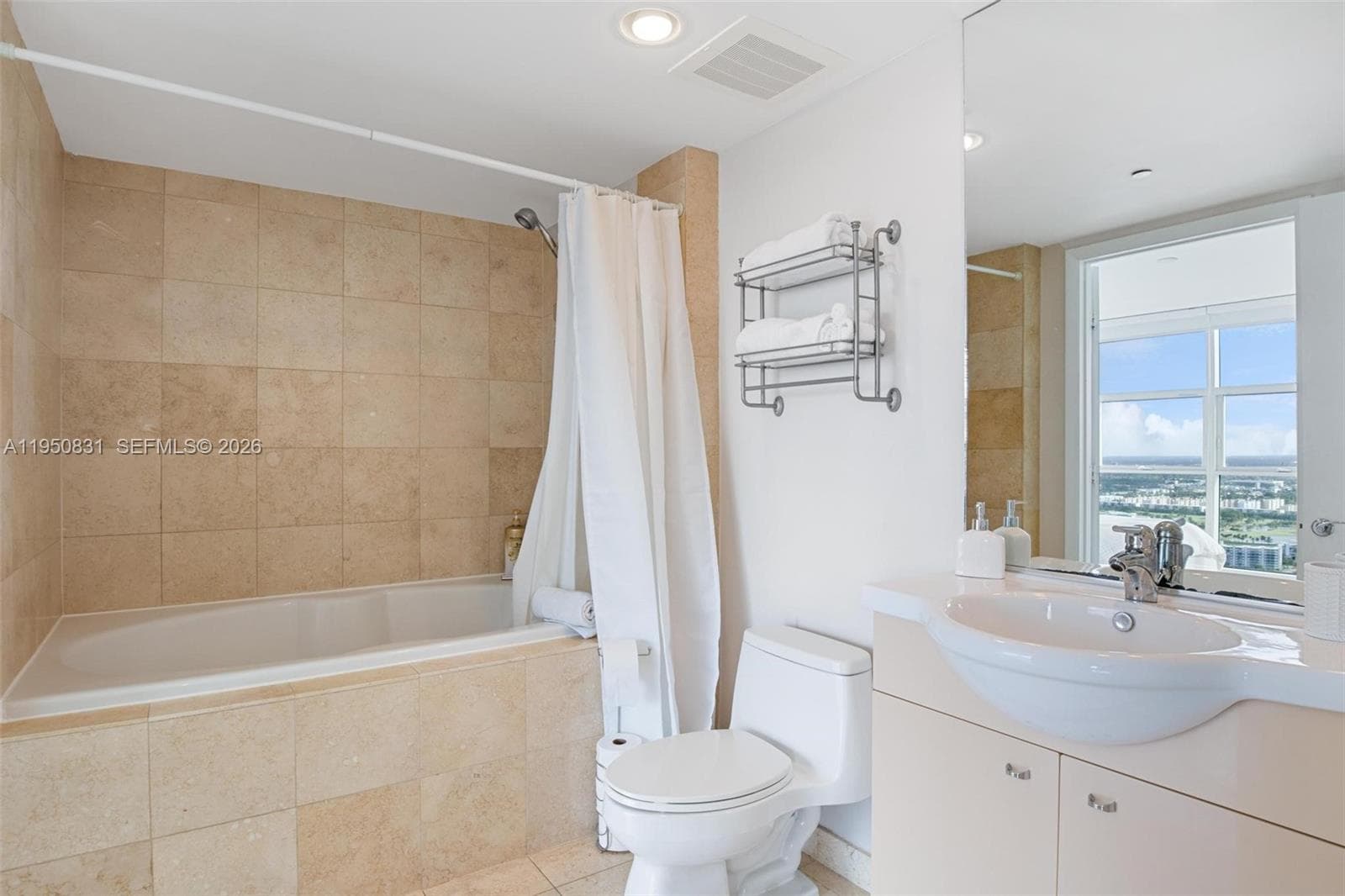 BEACH CLUB TWO · #4307 in Hallandale Beach - Photo 10