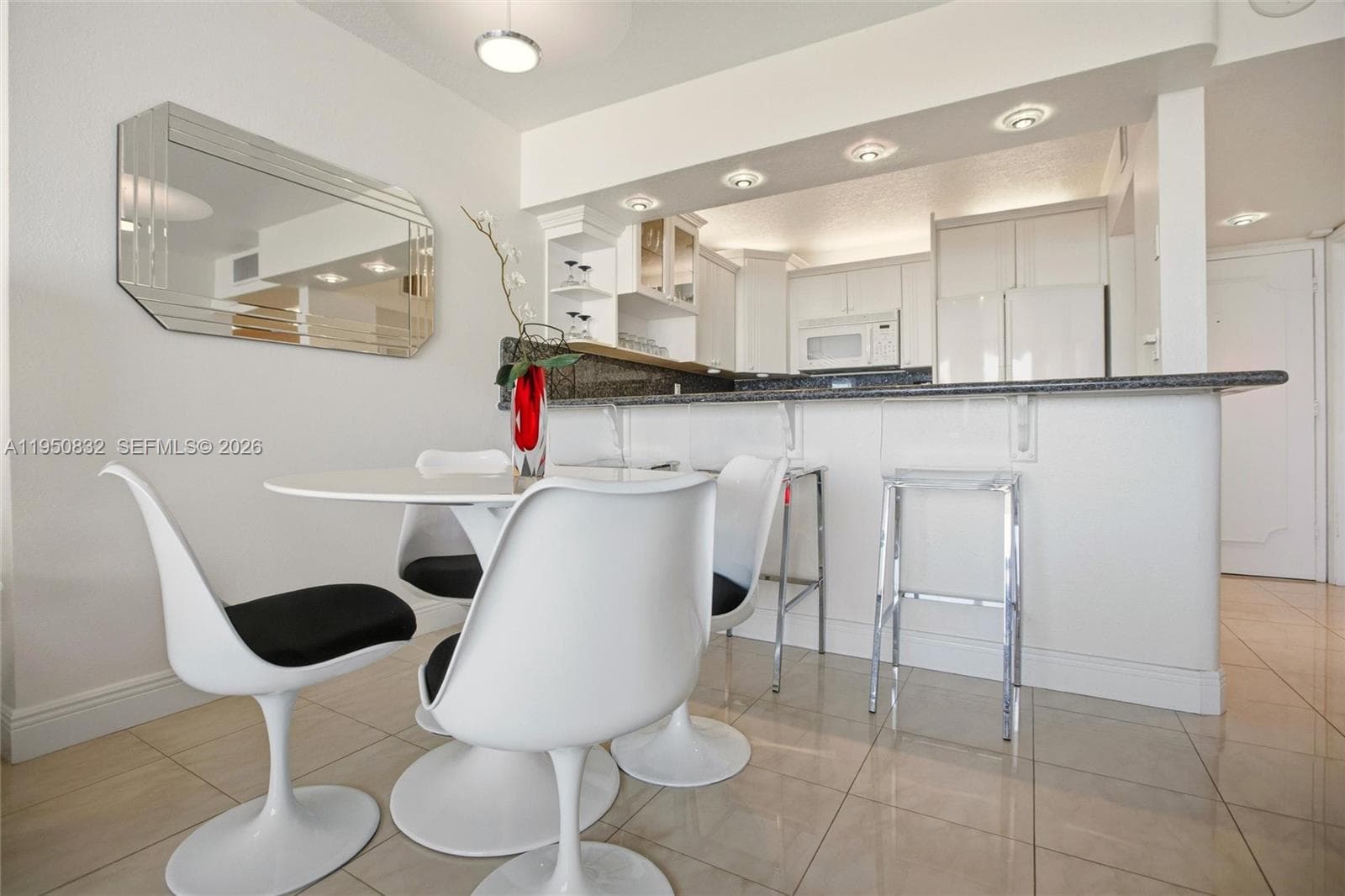 Dining & Open Kitchen