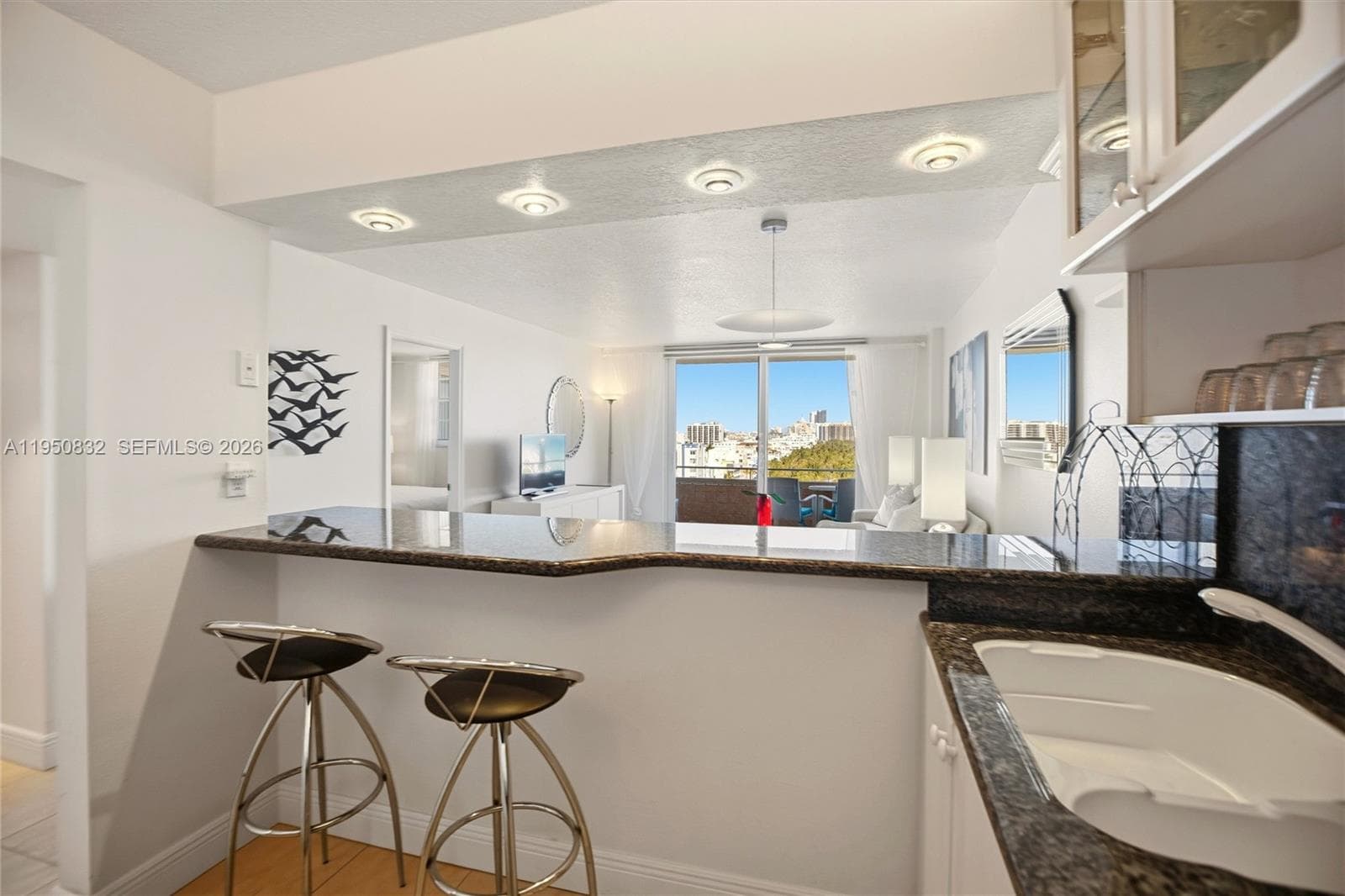 ROYAL ATLANTIC CONDO · #1024 in Miami Beach - Photo 15