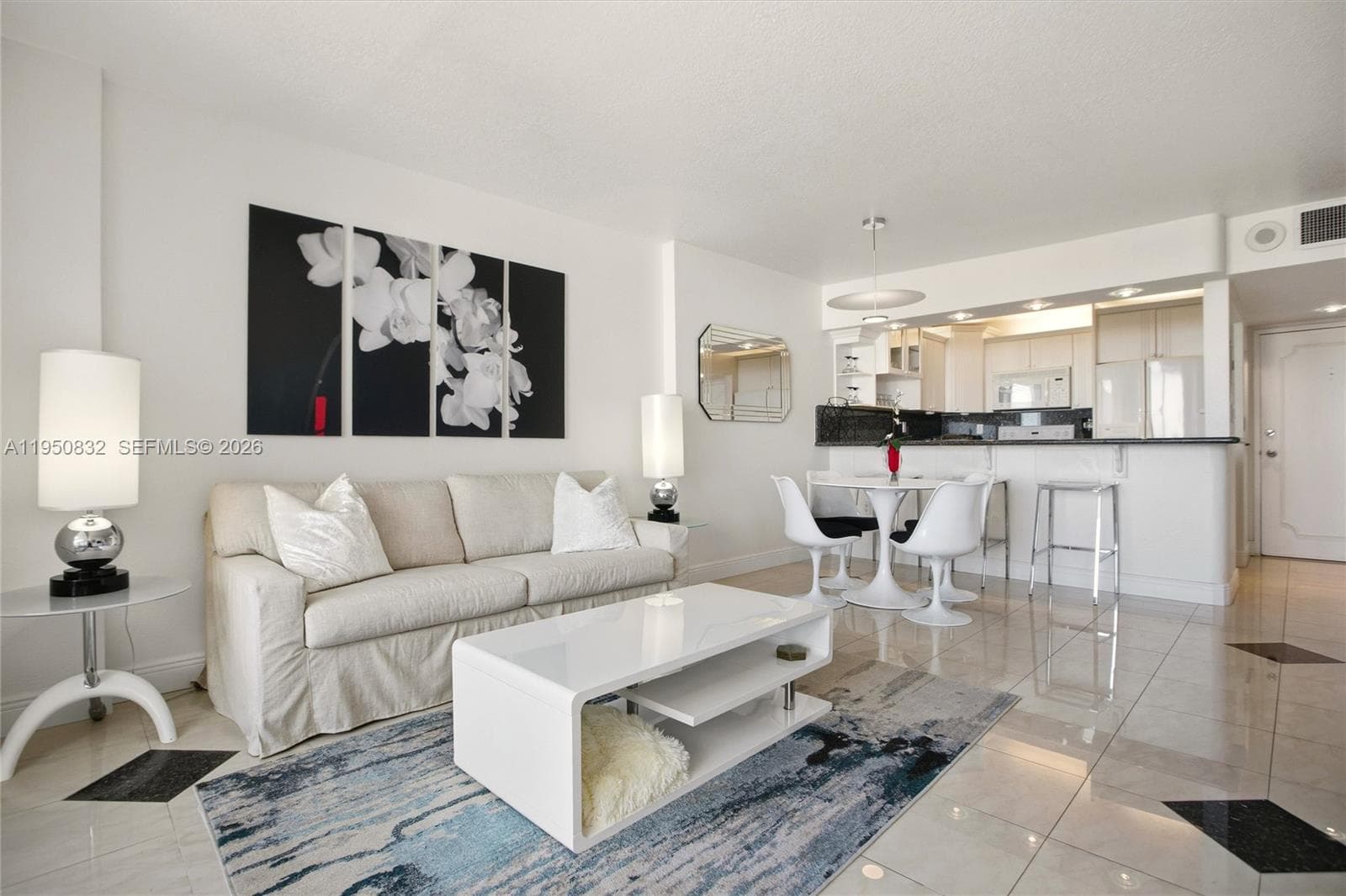 ROYAL ATLANTIC CONDO · #1024 in Miami Beach - Photo 4