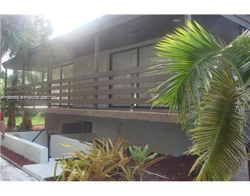 DADELAND CAPRI CONDO · #C309 in Miami - Photo 16