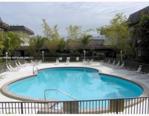 DADELAND CAPRI CONDO · #C309 in Miami - Photo 14