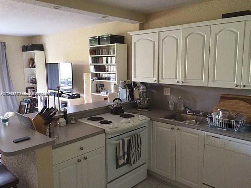 DADELAND CAPRI CONDO · #C309 in Miami - Photo 4
