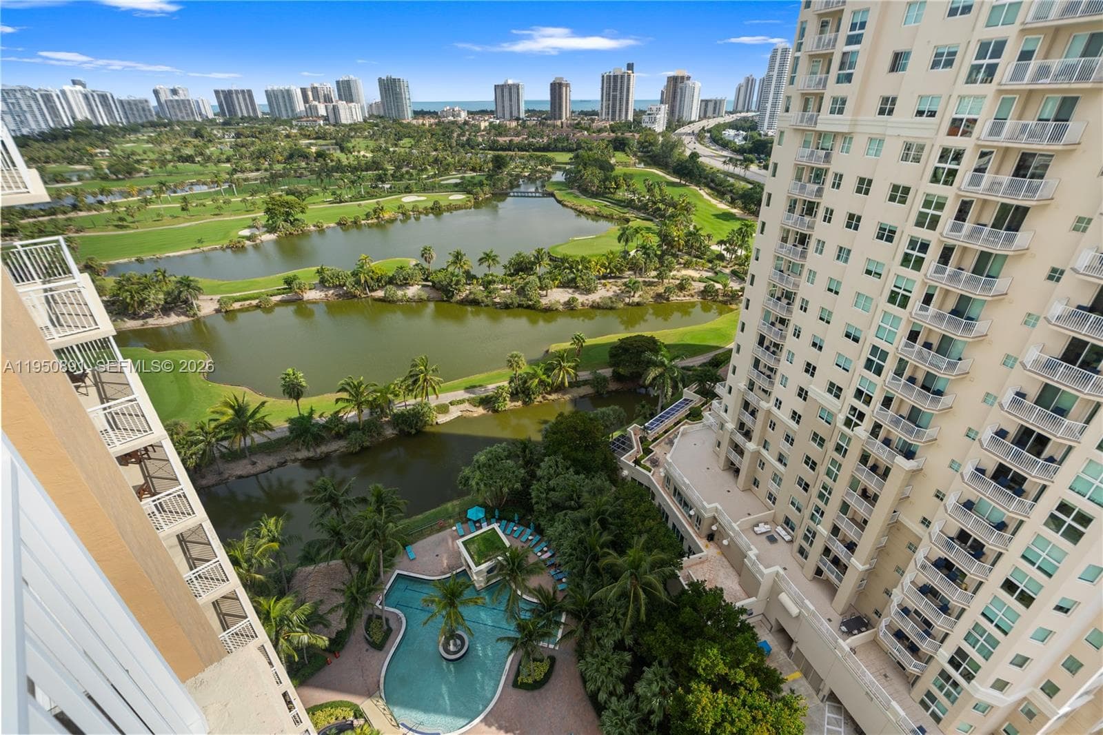 Turnberry on the Green · #1904 in Aventura - Photo 43