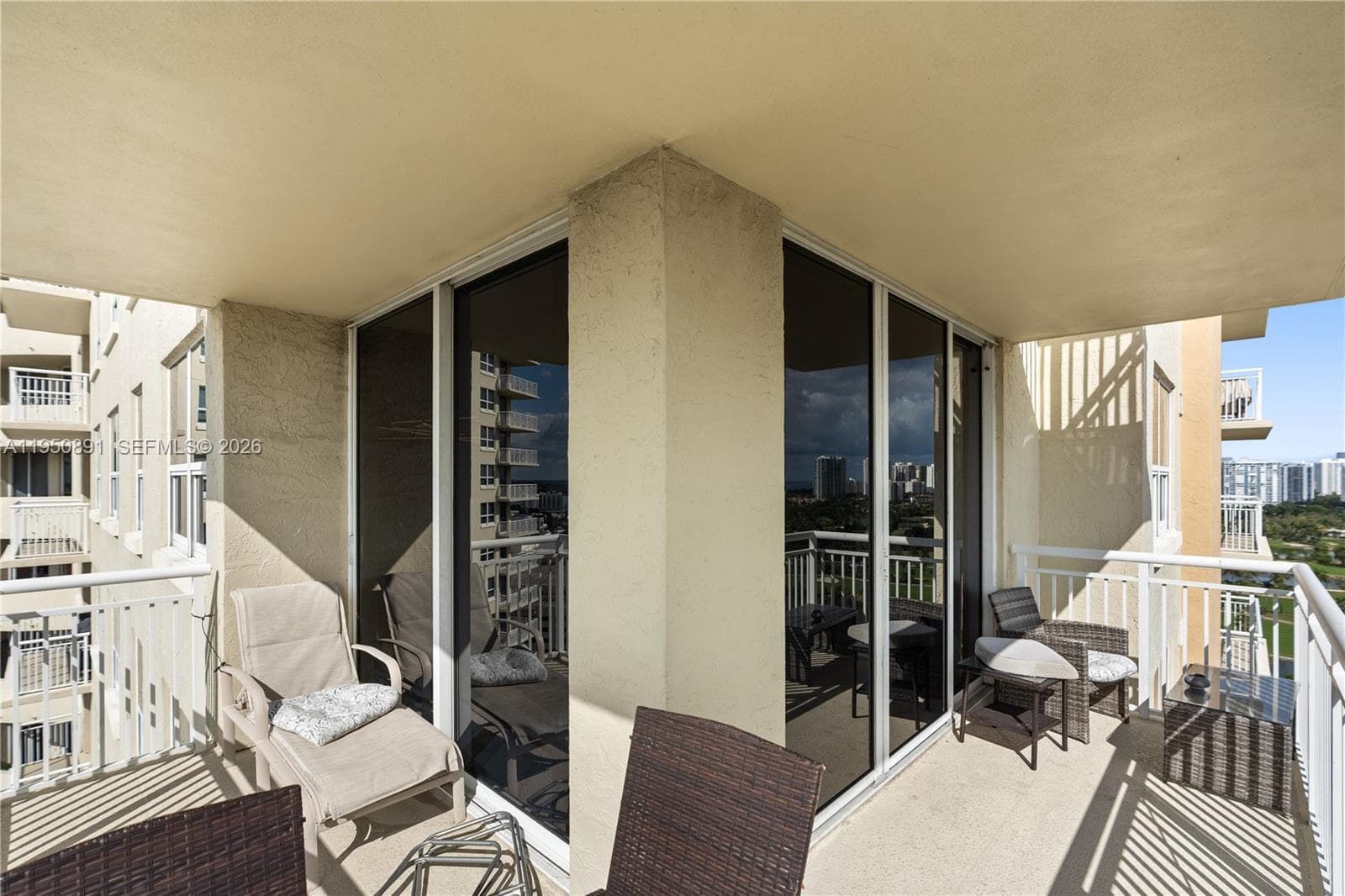 Turnberry on the Green · #1904 in Aventura - Photo 38