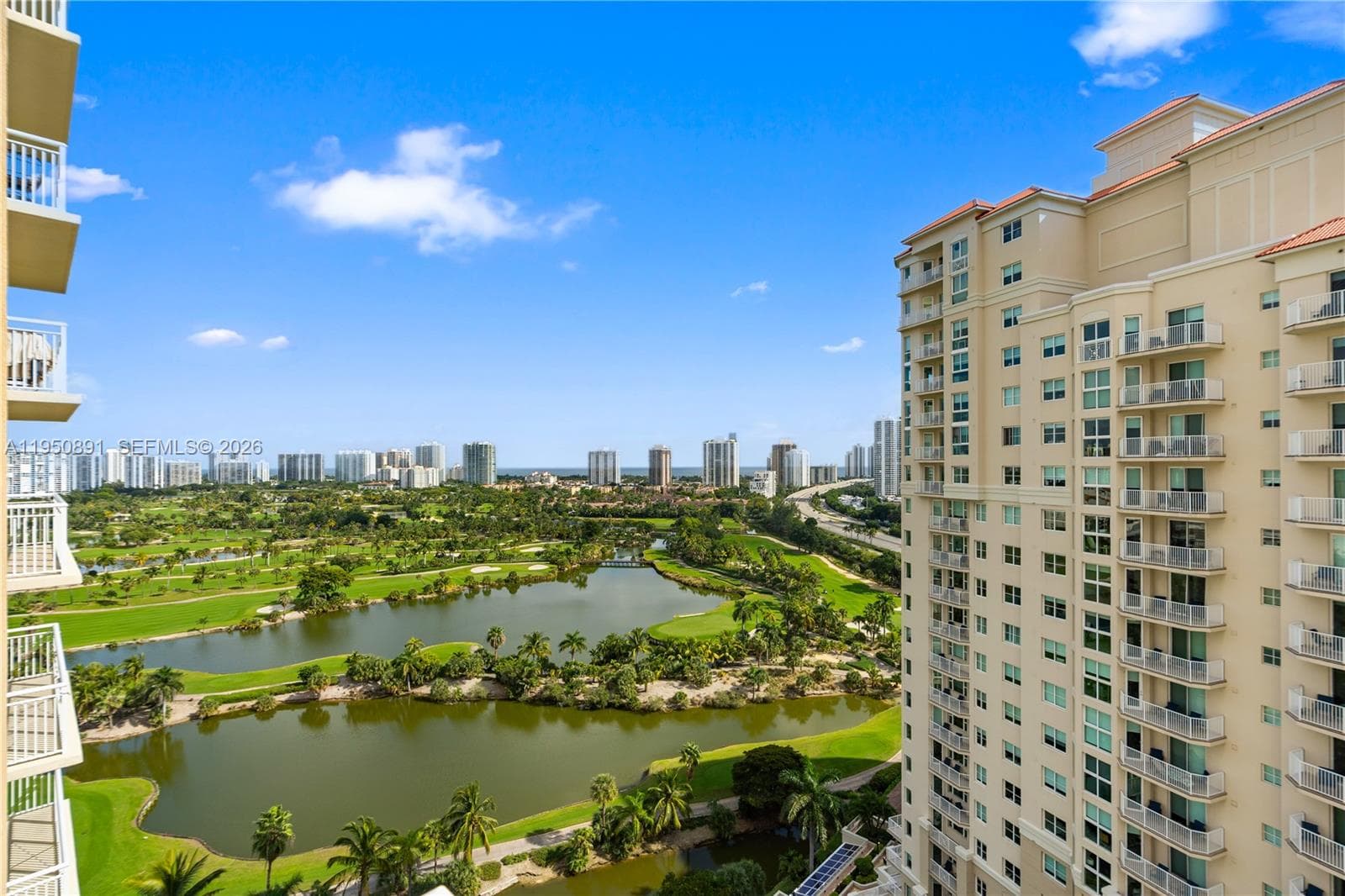 Turnberry on the Green · #1904 in Aventura - Photo 35