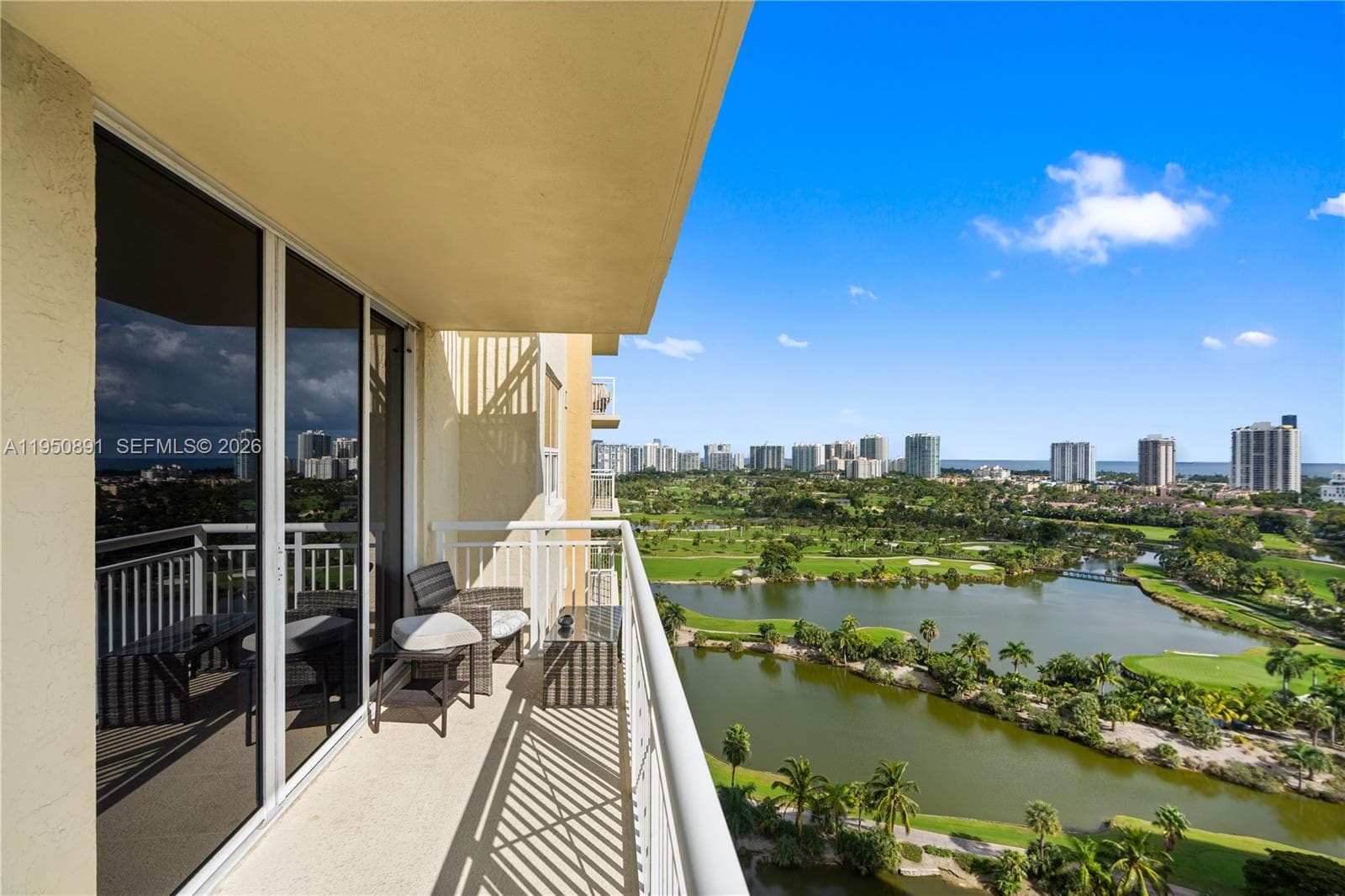 Turnberry on the Green · #1904 in Aventura - Photo 39