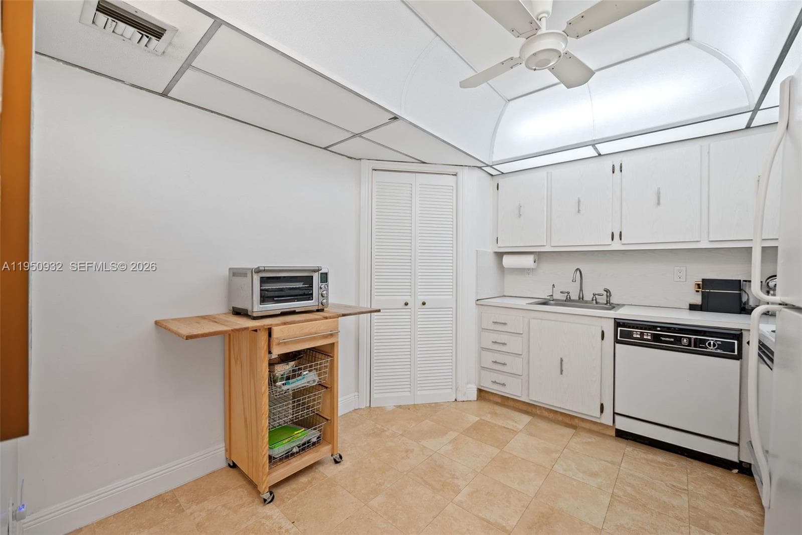 MANATEE · #1102 in Surfside - Photo 13