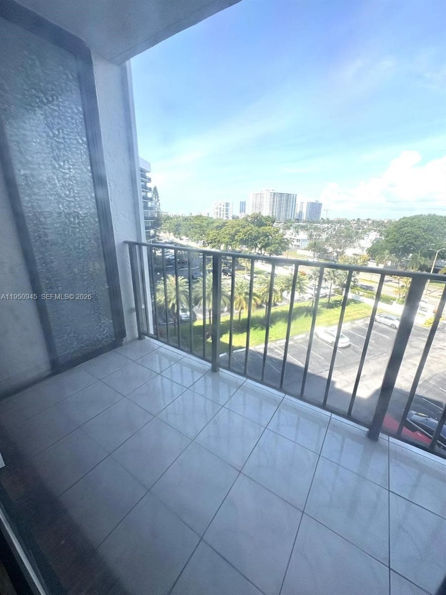 OCEANVIEW PARK CONDO · #605 in Hallandale Beach - Photo 16