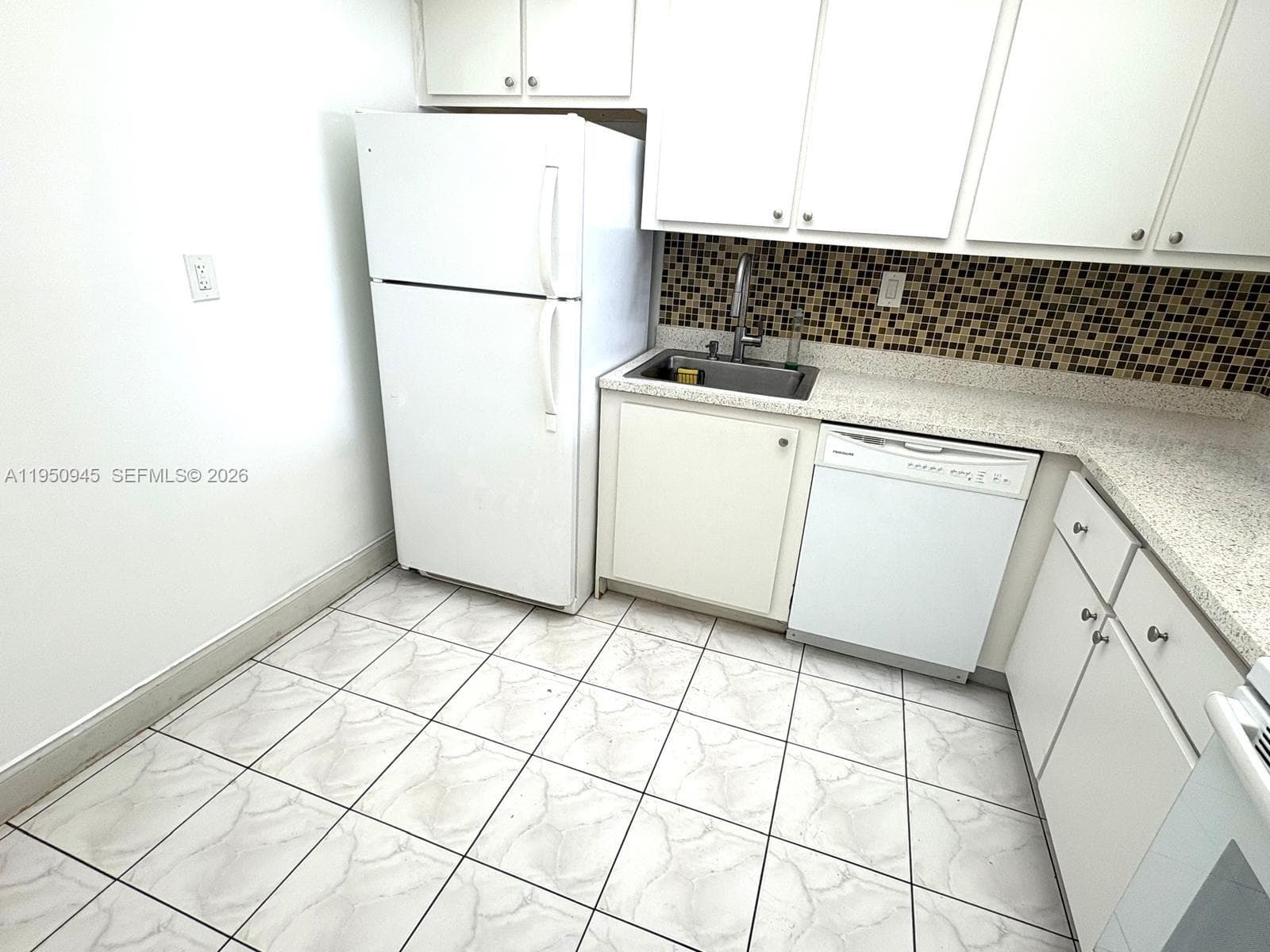 OCEANVIEW PARK CONDO · #605 in Hallandale Beach - Photo 12