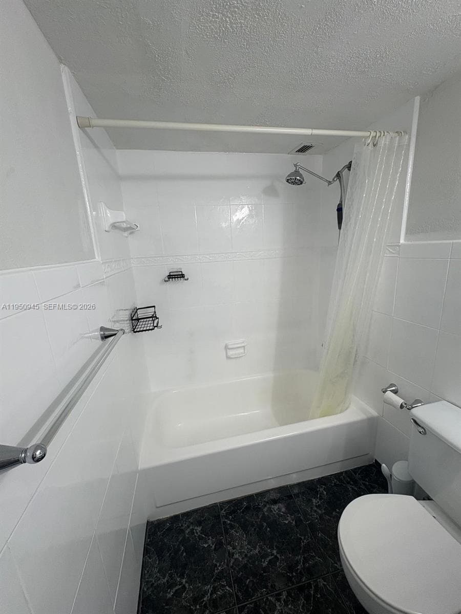 OCEANVIEW PARK CONDO · #605 in Hallandale Beach - Photo 7
