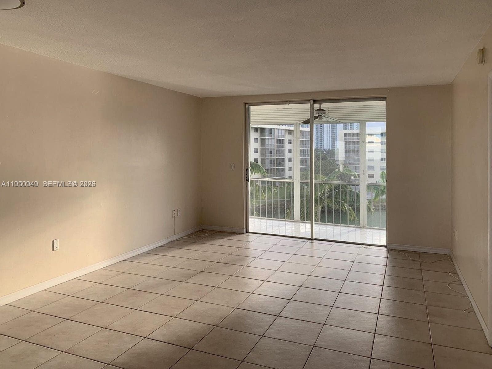 POINT EAST CONDO · #H404 in Aventura - Photo 2