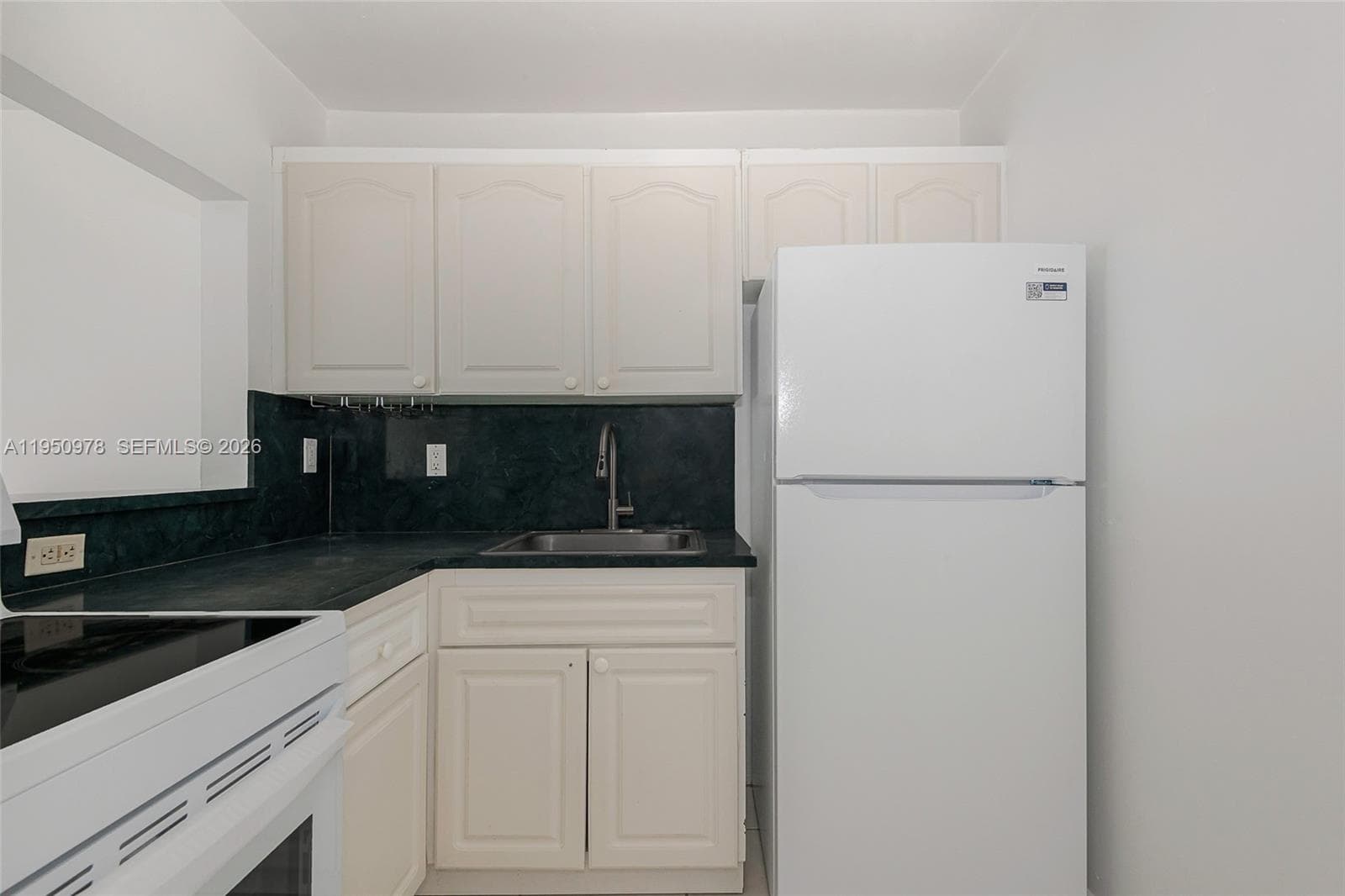 SUNSHINE BAY CONDO · #411 in Miami Beach - Photo 17