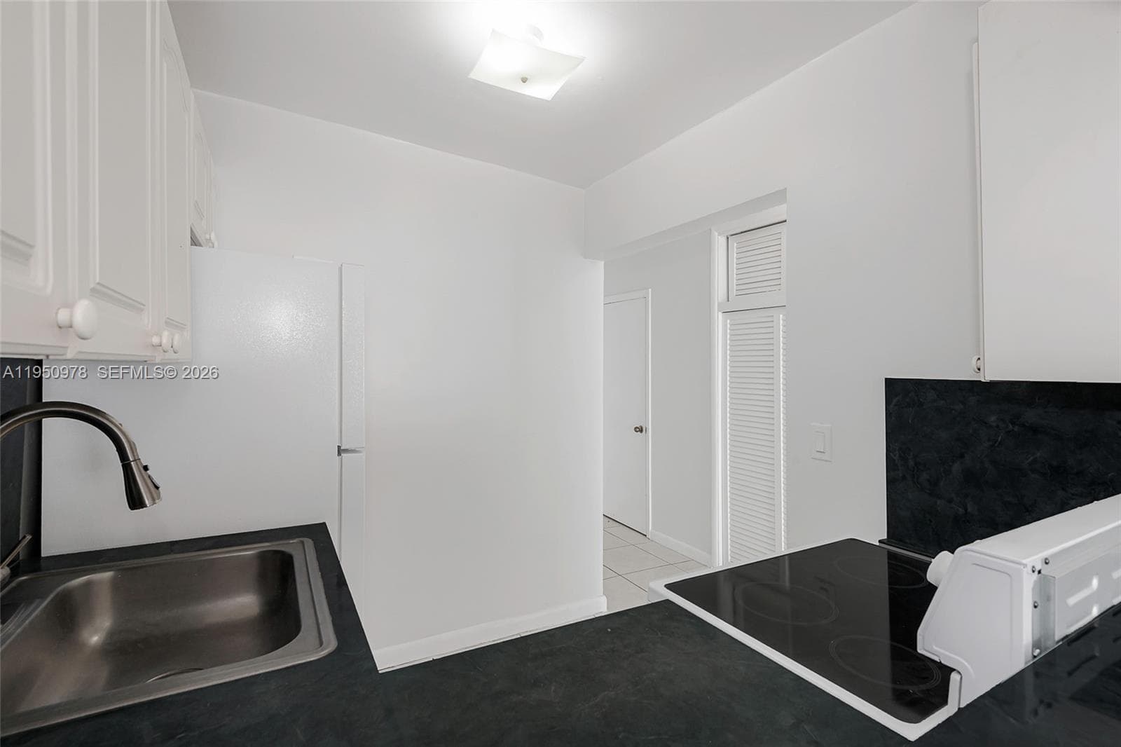 SUNSHINE BAY CONDO · #411 in Miami Beach - Photo 12