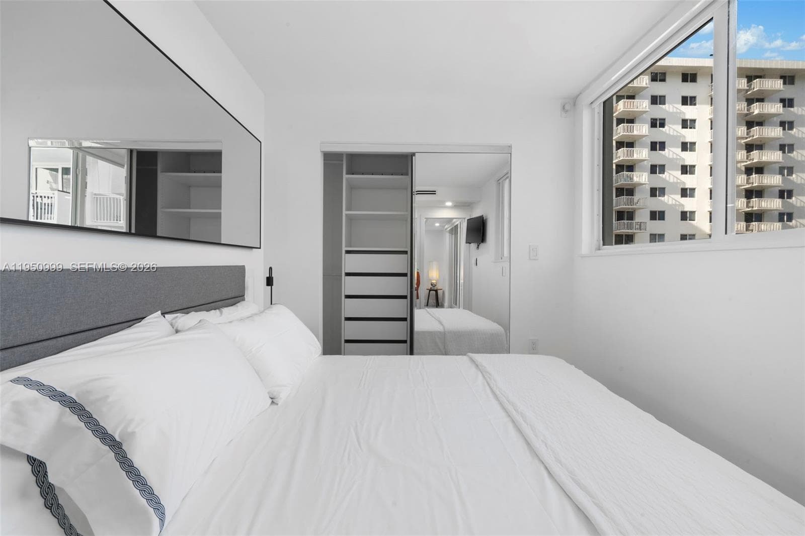 OCEAN POINT CONDO · #326 in Miami Beach - Photo 16