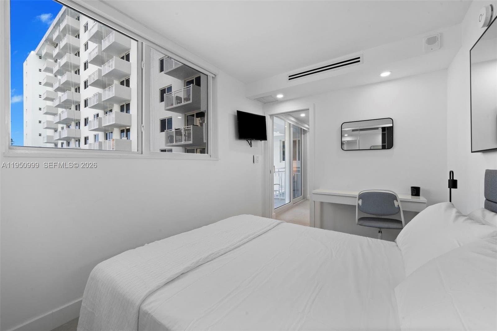 OCEAN POINT CONDO · #326 in Miami Beach - Photo 15