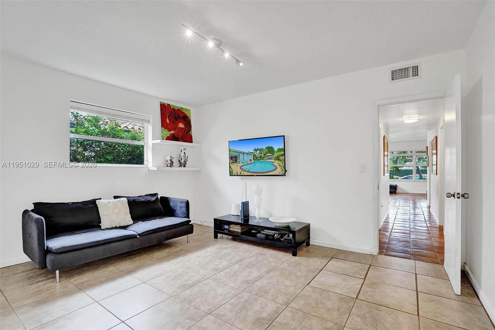 7525 W Treasure Dr photo 24