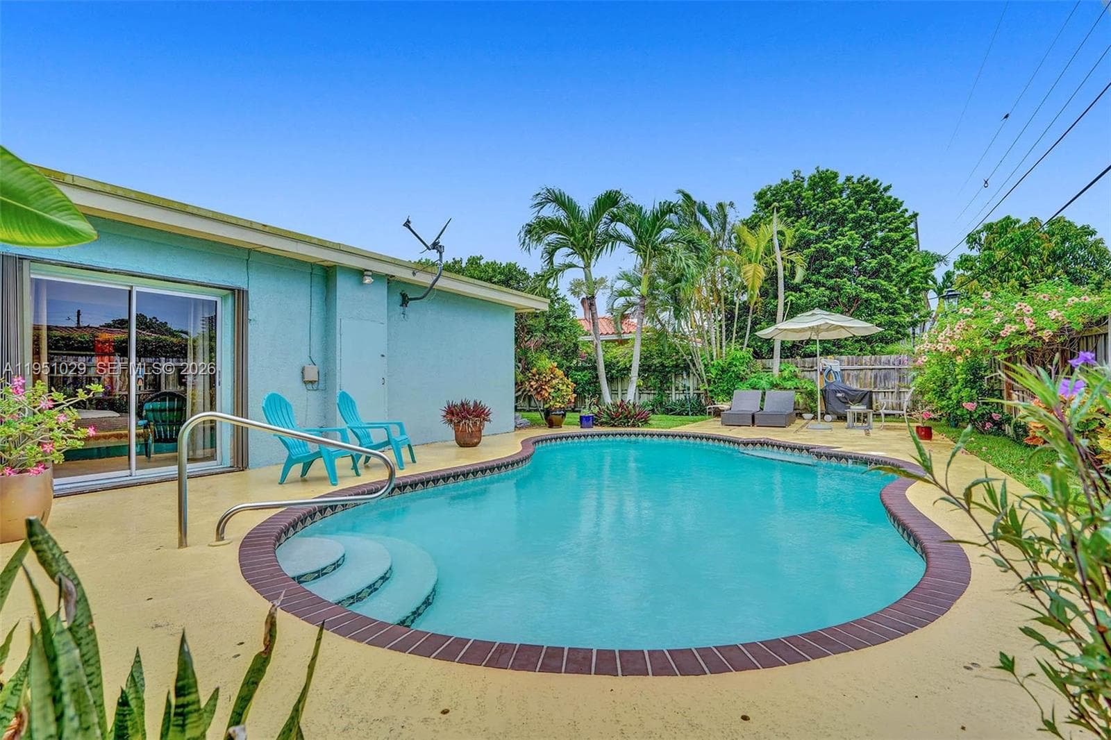 7525 W Treasure Dr photo 37