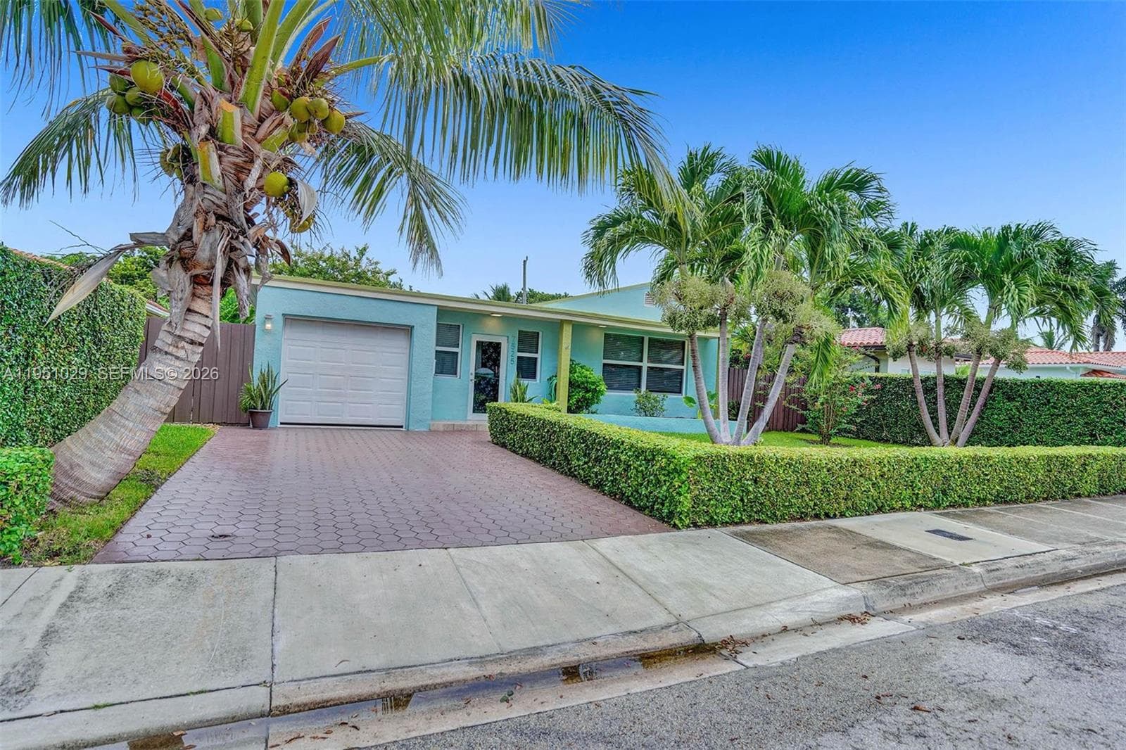 7525 W Treasure Dr photo 48