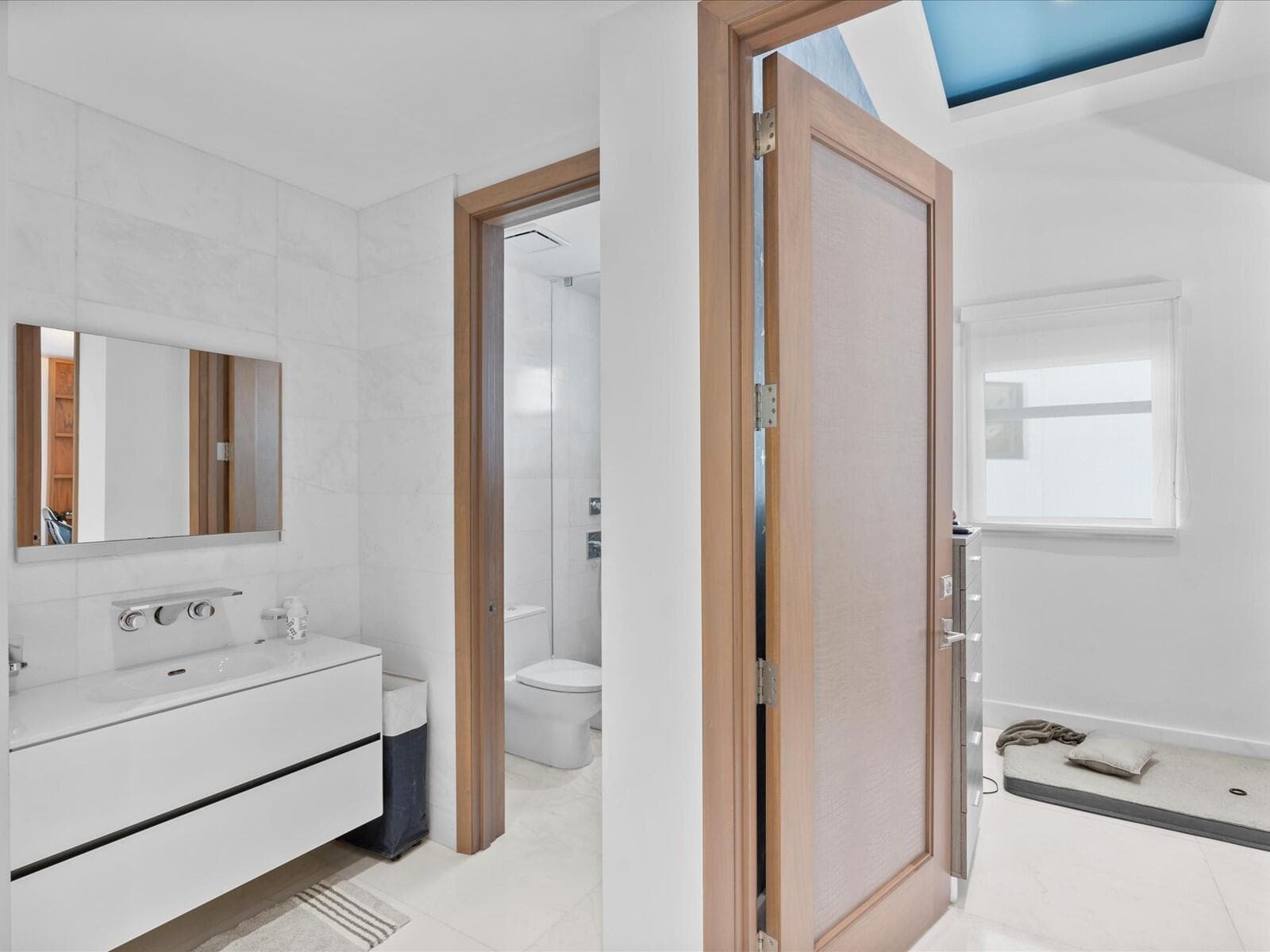 88-Bedroom