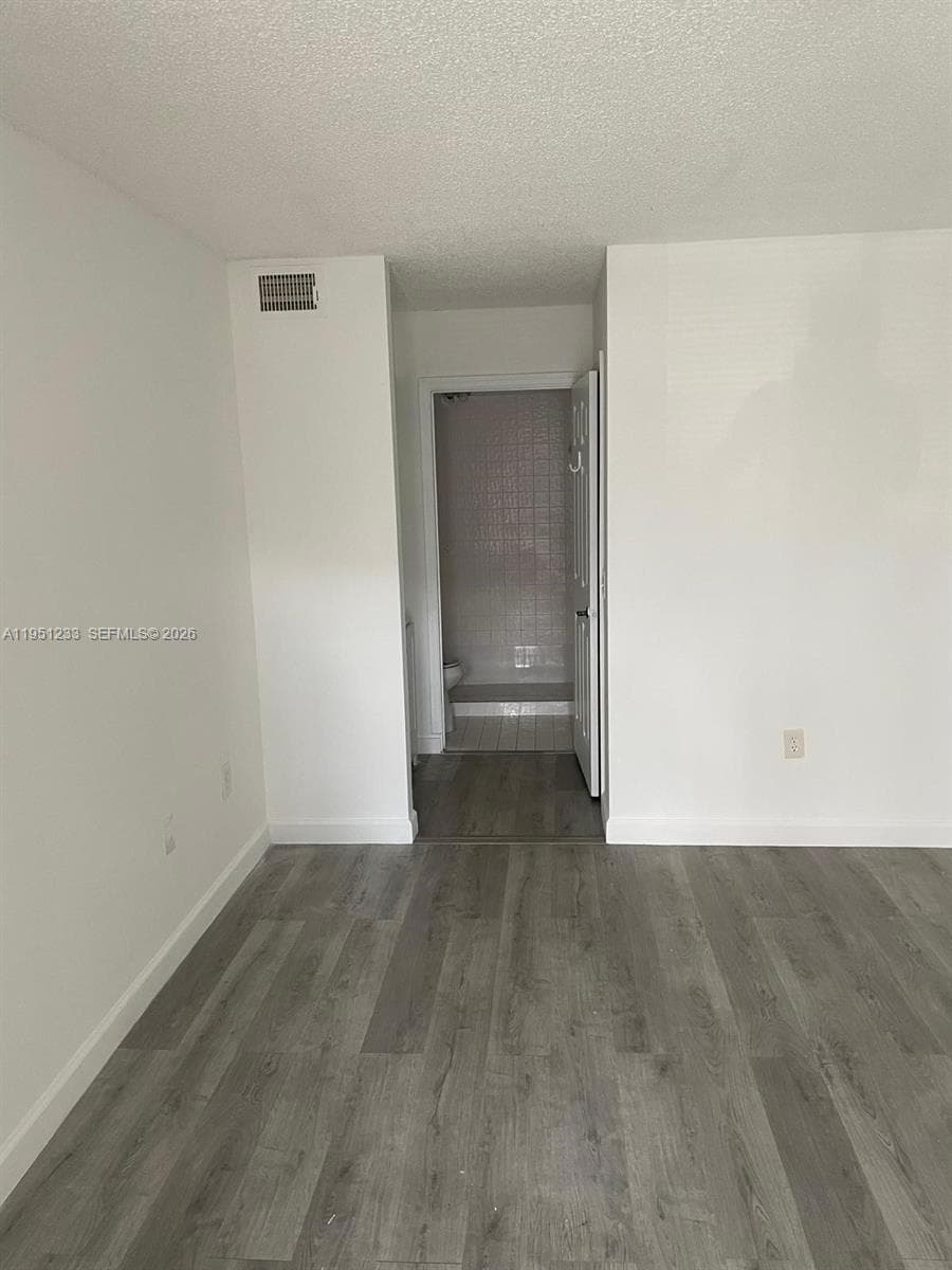 monterey village · #102-18 in Miami - Photo 18