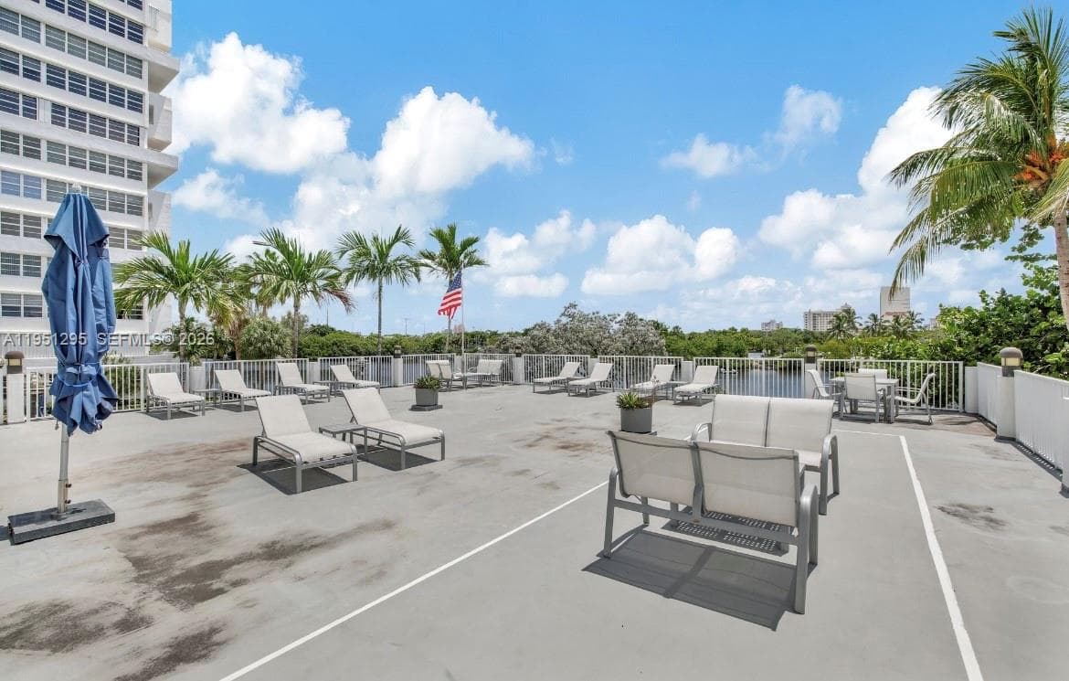 EAST POINT TOWERS CONDO · #1110 in Fort Lauderdale - Photo 30