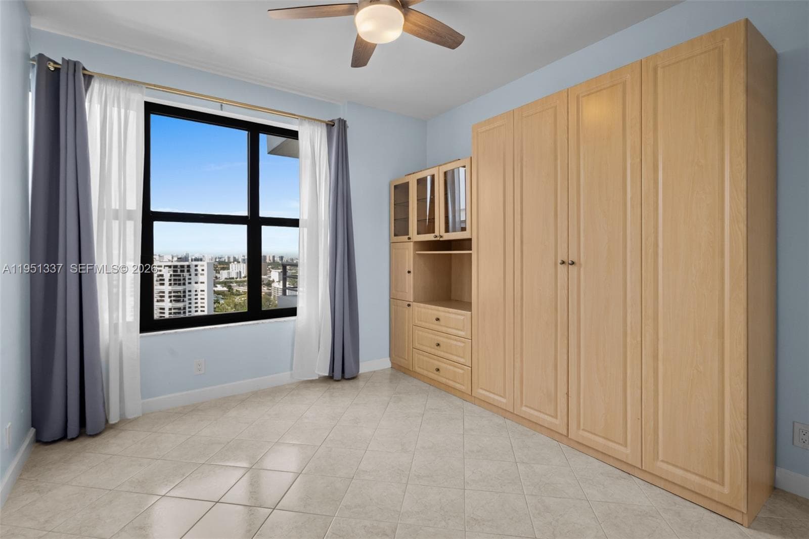 Olympus Condo · #2517 in Hallandale Beach - Photo 22