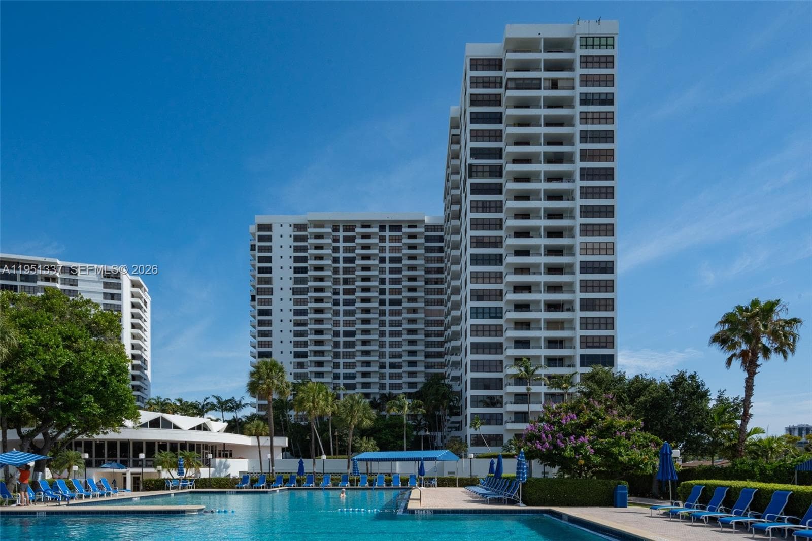 Olympus Condo · #2517 in Hallandale Beach - Photo 38