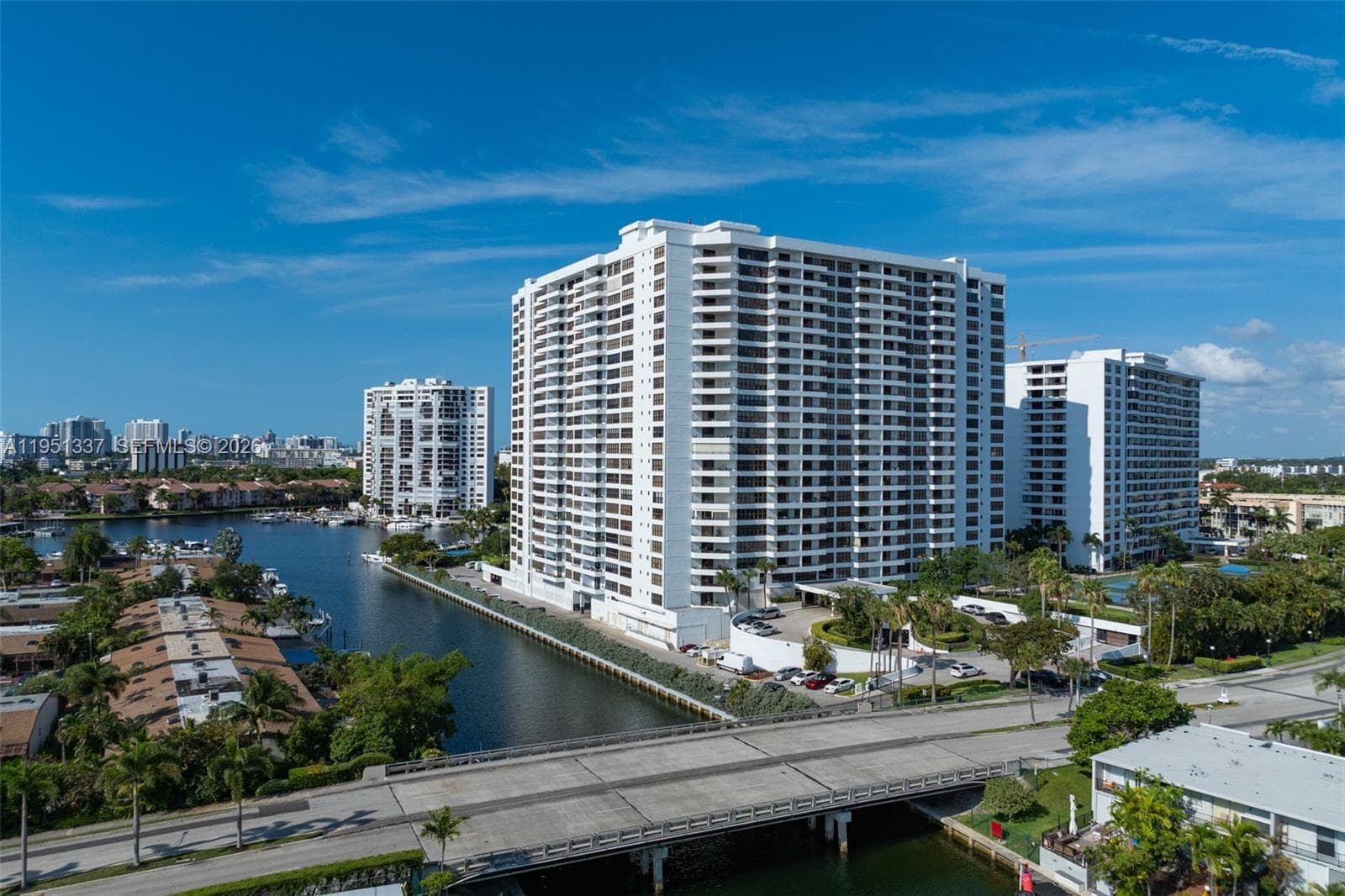 Olympus Condo · #2517 in Hallandale Beach - Photo 8
