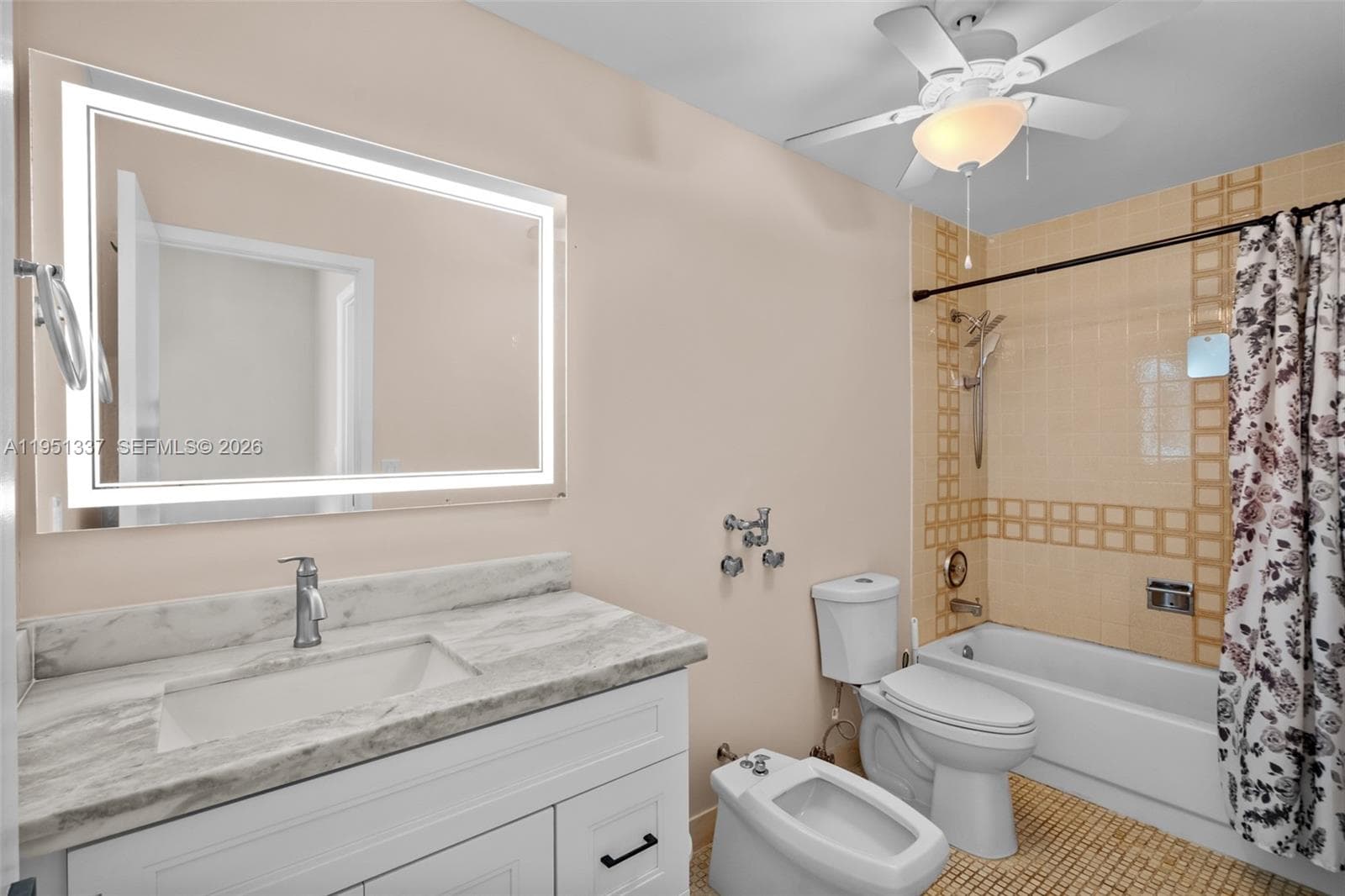 Olympus Condo · #2517 in Hallandale Beach - Photo 25