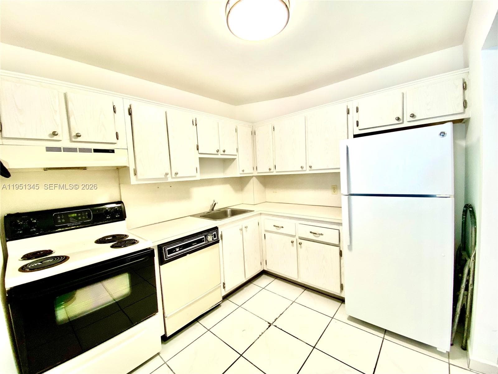 WOODSIDE APTS CONDO · #A536 in North Miami Beach - Photo 9