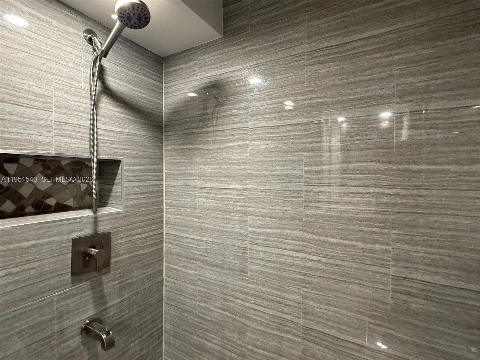 AQUASOL CONDO · #11D in Miami Beach - Photo 36