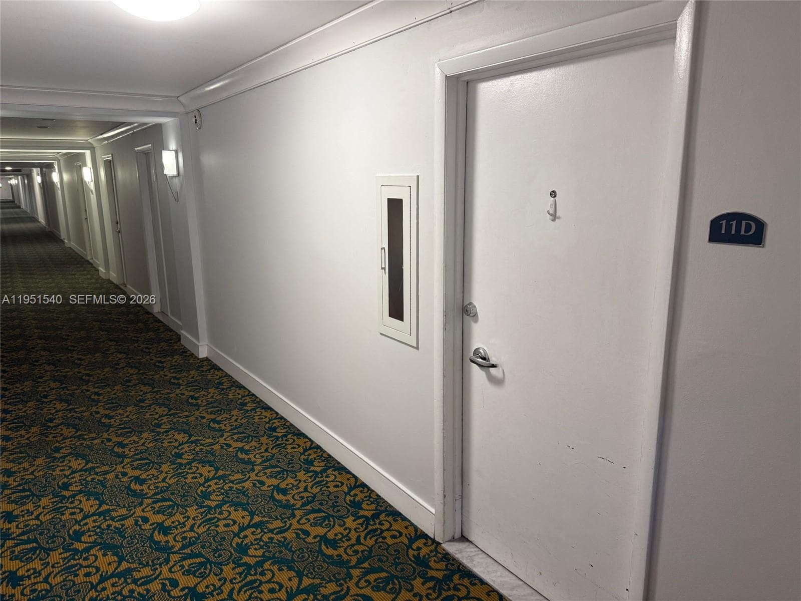 Corner Unit