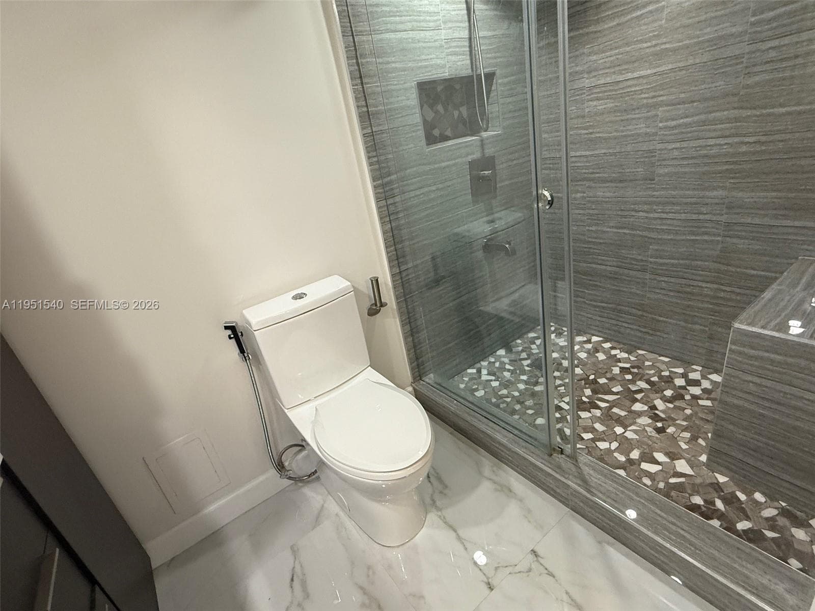 AQUASOL CONDO · #11D in Miami Beach - Photo 35
