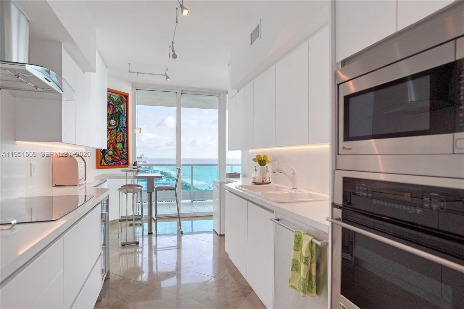 CAPOBELLA CONDO · #2107 in Miami Beach - Photo 6