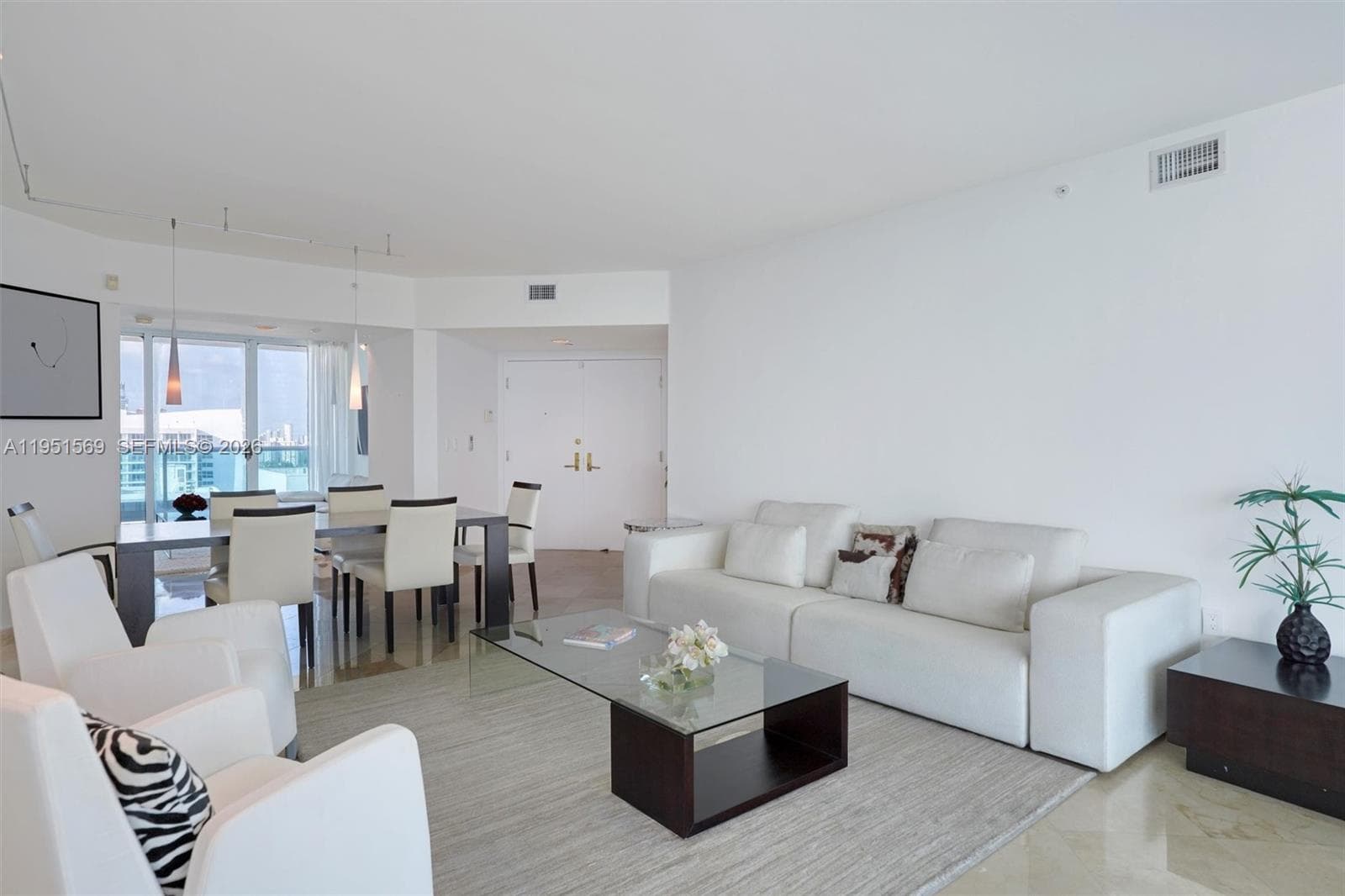 CAPOBELLA CONDO · #2107 in Miami Beach - Photo 3