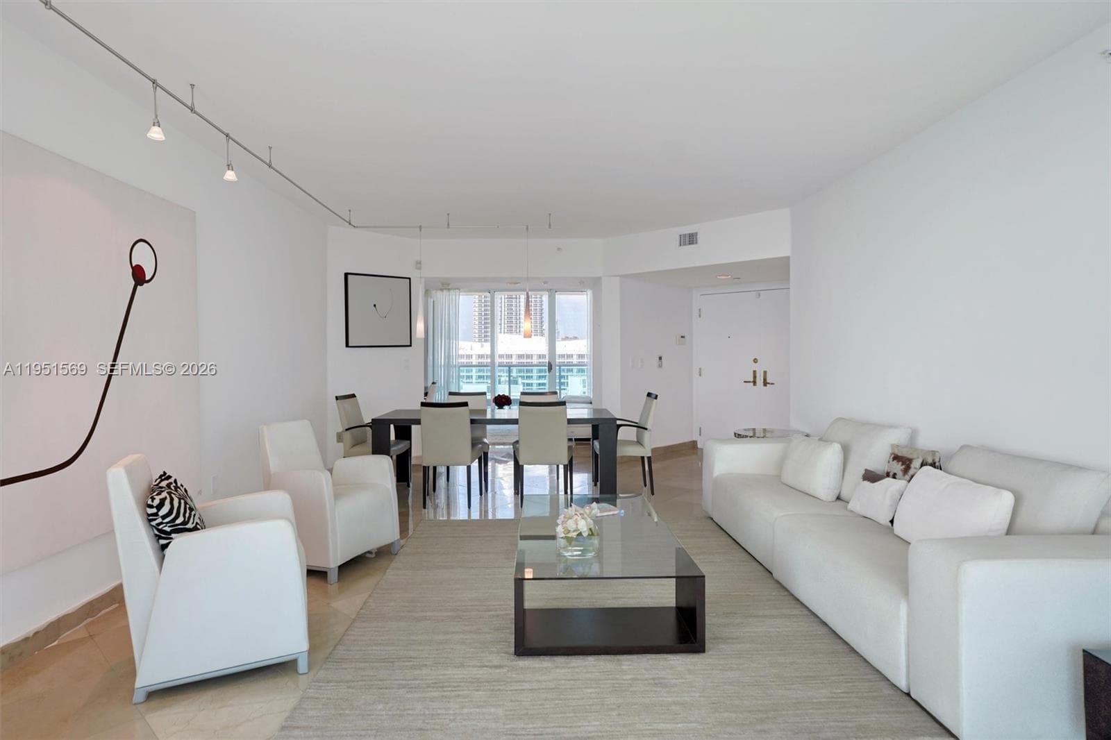 CAPOBELLA CONDO · #2107 in Miami Beach - Photo 4